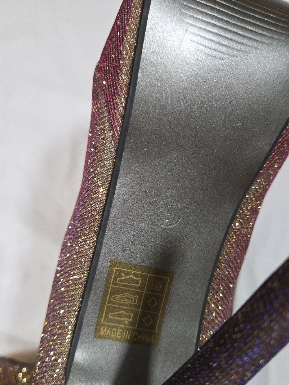 Gold Glitter Irridescent Purple Pink Heels IYNX size 9 Womens - Picture 8 of 9